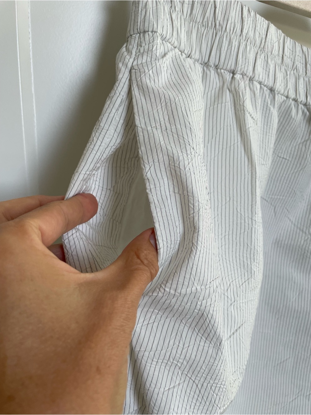 COS  Crinkled Pinstripe midi skirt in black and white size 6 - Picture 7 of 10